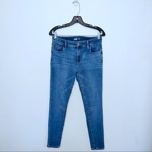 EUC Old Navy Rockstar Light Wash Super Skinny Jeans Size 8